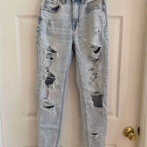 American Eagle Outfitters Ripped Light Mom Jeans